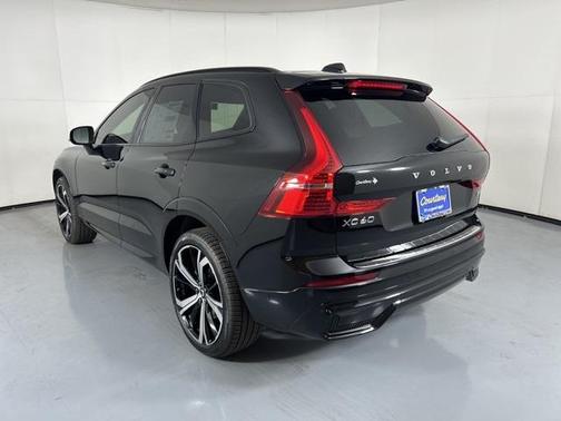 2025 Volvo XC60 B5 AWD Ultra