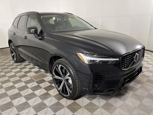 2025 Volvo XC60 Plug-In Hybrid T8 Ultra