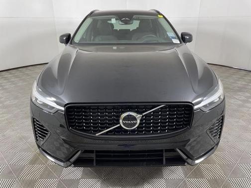 2025 Volvo XC60 Plug-In Hybrid T8 Ultra