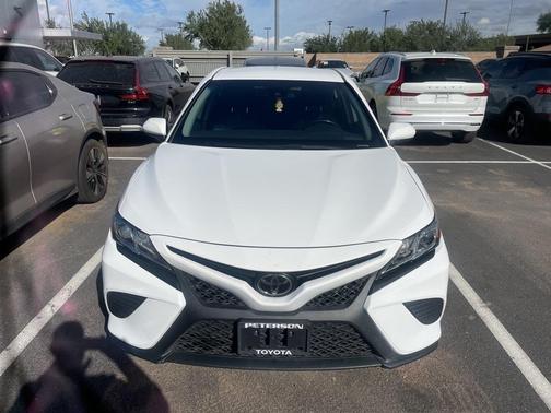 2020 Toyota Camry SE