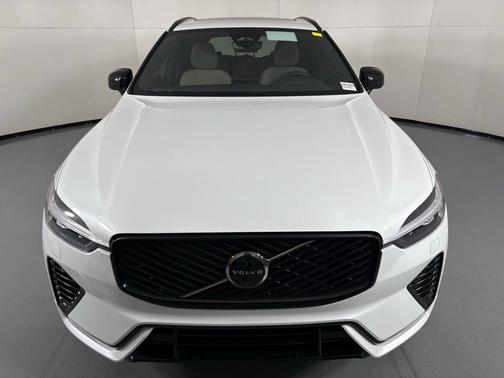 2026 Volvo XC60 Plug-In Hybrid T8 Plus