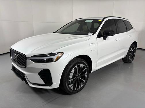 2026 Volvo XC60 Plug-In Hybrid T8 Plus