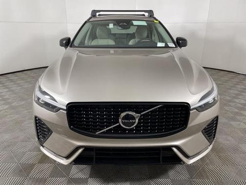 2025 Volvo XC60 B5 Core