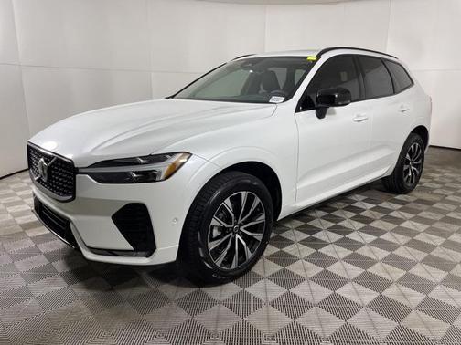 2025 Volvo XC60 B5 AWD Plus