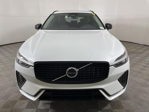 2025 Volvo XC60 B5 AWD Plus