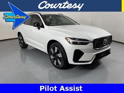 2025 Volvo XC60 Plug-In Hybrid T8 Plus