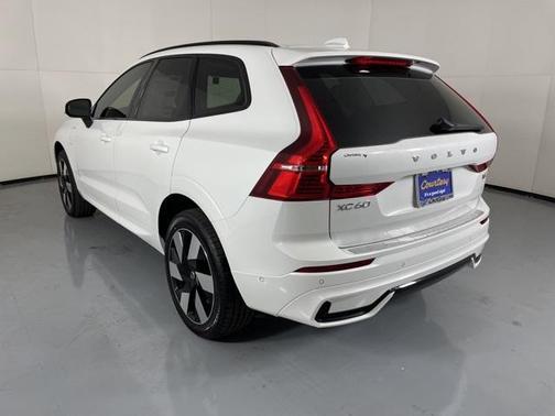 2025 Volvo XC60 Plug-In Hybrid T8 Plus