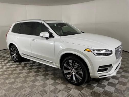 2025 Volvo XC90 Plug-In Hybrid T8 Plus 6-Seater