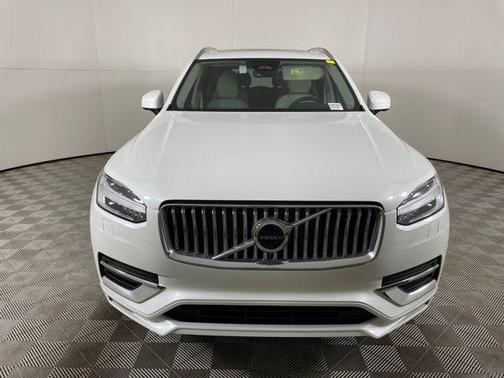 2025 Volvo XC90 Plug-In Hybrid T8 Plus 6-Seater