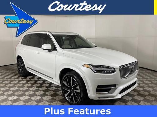 2025 Volvo XC90 B5 Plus