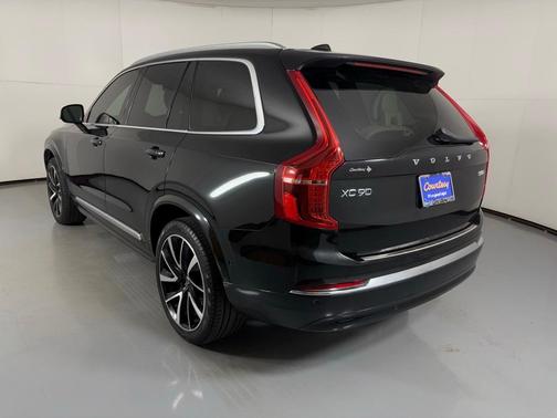 2023 Volvo XC90 B5 Plus