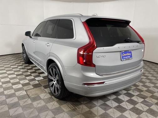 2024 Volvo XC90 Recharge Plug-In Hybrid T8 Ultimate 6-Seater