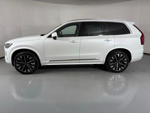 2026 Volvo XC90 B5 Plus 6-Seater