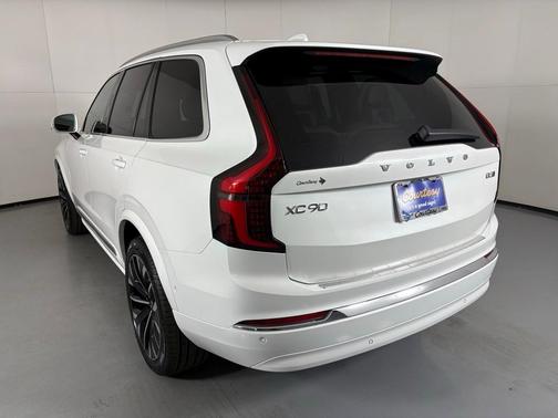 2026 Volvo XC90 B5 Plus 6-Seater