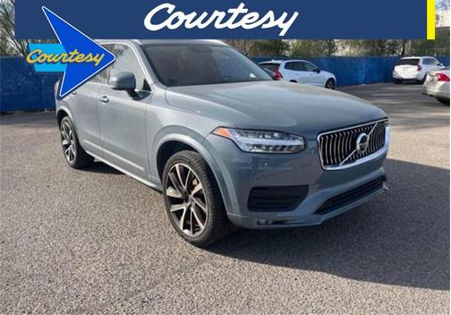 2022 Volvo XC90 T6 Momentum 7 Passenger