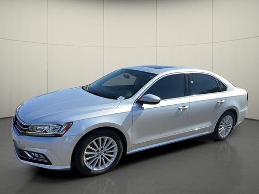 Reflex Silver Metallic 2016 Volkswagen Passat 1.8T SE