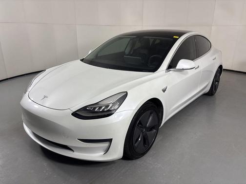 White 2019 Tesla Model 3 Long Range
