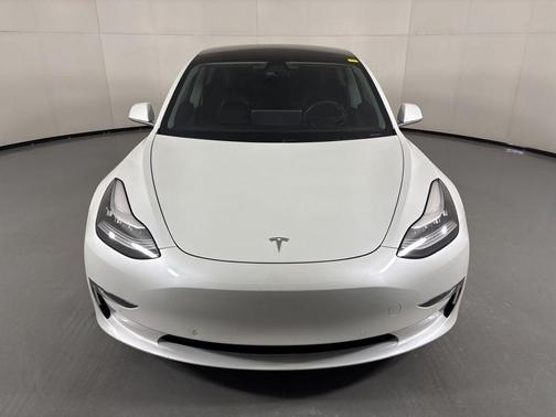 White 2019 Tesla Model 3 Long Range