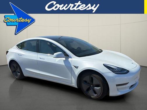 White 2019 Tesla Model 3 Long Range