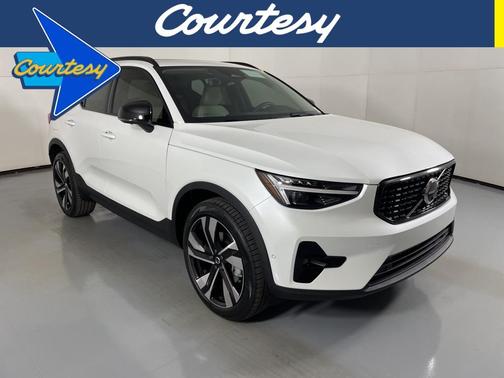 2026 Volvo XC40 B5 Plus