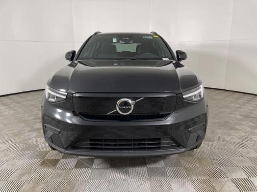 2025 Volvo EX40 Single Motor Extended Range Core