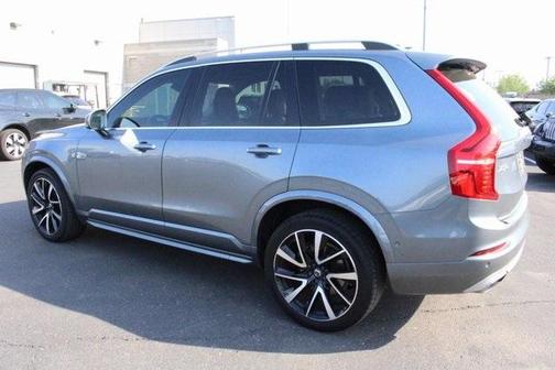 2019 Volvo XC90 T6 Momentum