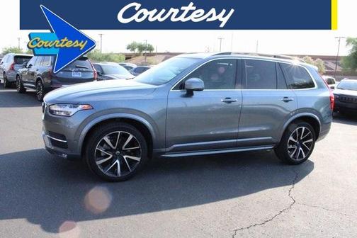 2019 Volvo XC90 T6 Momentum
