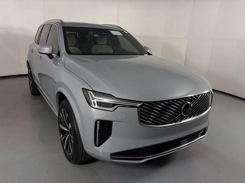 2026 Volvo XC90 B5 Core