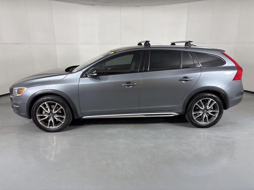 Gray Metallic 2016 Volvo V60 Cross Country T5 Platinum