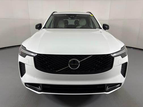 2026 Volvo XC90 Plug-In Hybrid T8 Ultra Dark Theme 6-Seater