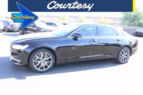 2018 Volvo S90 T5 Momentum