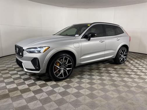 2025 Volvo XC60 Plug-In Hybrid T8 Polestar Engineered