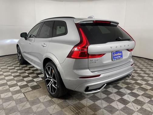 2025 Volvo XC60 Plug-In Hybrid T8 Polestar Engineered