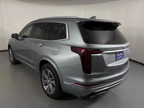 2025 Cadillac XT6 Premium Luxury FWD