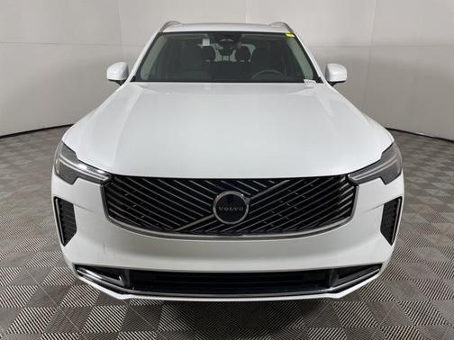 2025 Volvo XC90 B5 Core