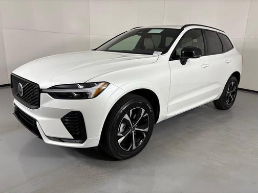 2026 Volvo XC60 B5 Core