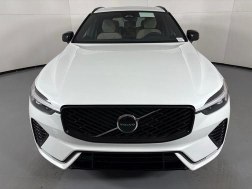 2026 Volvo XC60 B5 Core