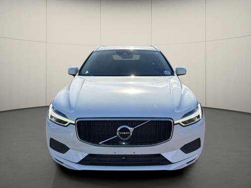 2020 Volvo XC60 T5 Momentum
