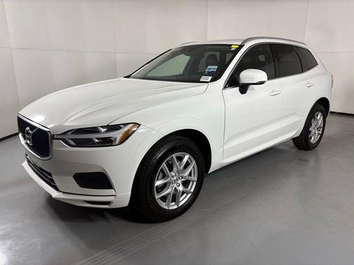 2020 Volvo XC60 T5 Momentum