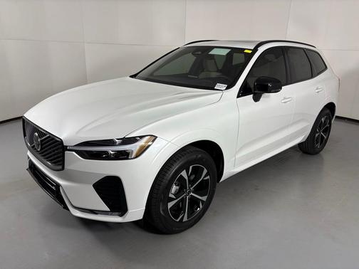 2026 Volvo XC60 B5 Core