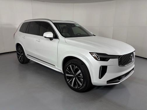 2026 Volvo XC90 B5 Core