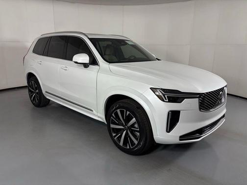 2026 Volvo XC90 B5 Core