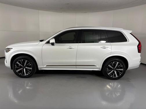 2026 Volvo XC90 B5 Core