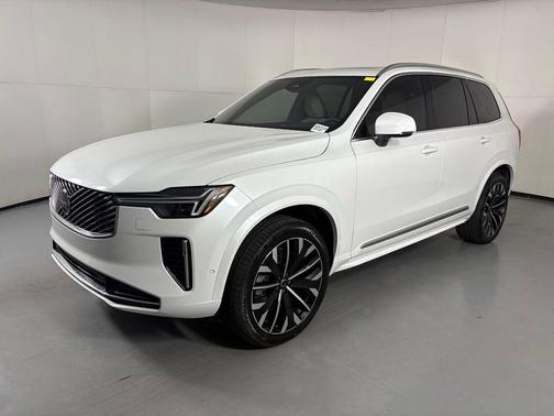 Crystal White Pearl 2026 Volvo XC90 B6 Plus 7-Seater