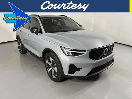 2024 Volvo XC40 B5 Core