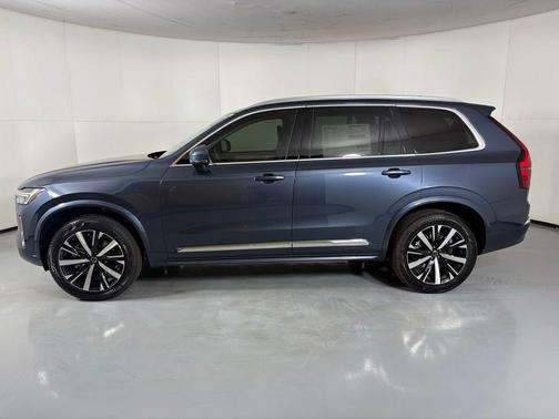 2026 Volvo XC90 B5 Core