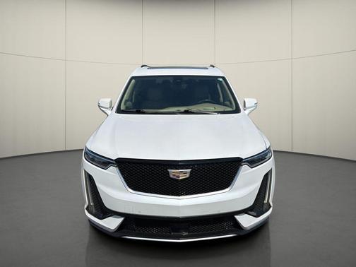 Crystal White Tri-Coat 2020 Cadillac XT6 Sport AWD