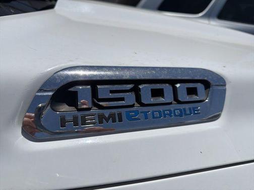 Bright White Clearcoat 2024 RAM 1500 Laramie
