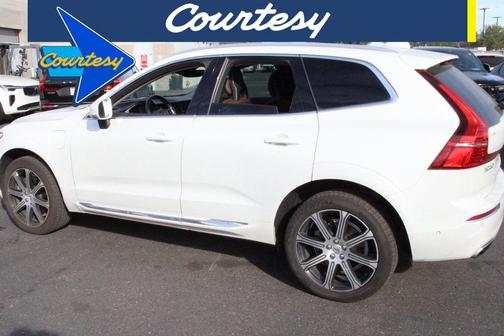 2018 Volvo XC60 Recharge Plug-In Hybrid T8 Inscription