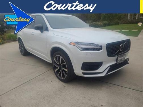 2023 Volvo XC90 Recharge Plug-In Hybrid T8 Ultimate Dark Theme 7-Seater